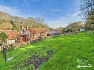 Rear- click for photo gallery